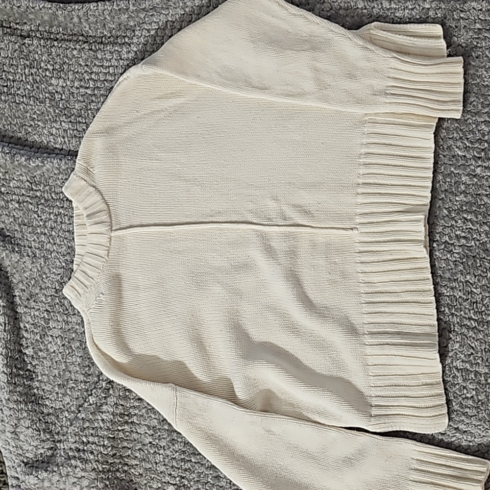 Creamy white semi cropped sweater
